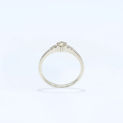 K18WG Diamond ring