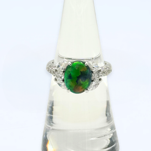 Pt900 Black opal ring