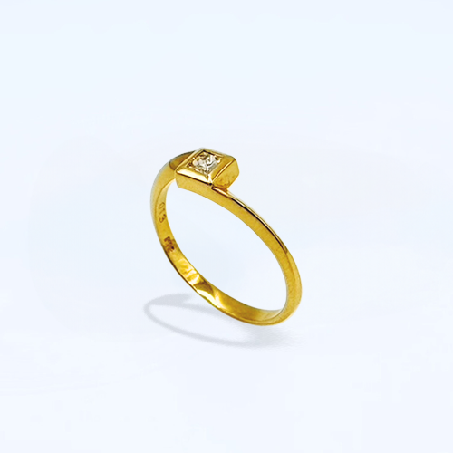 K18 Diamond ring square