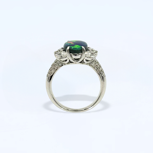 Pt900 Black opal ring