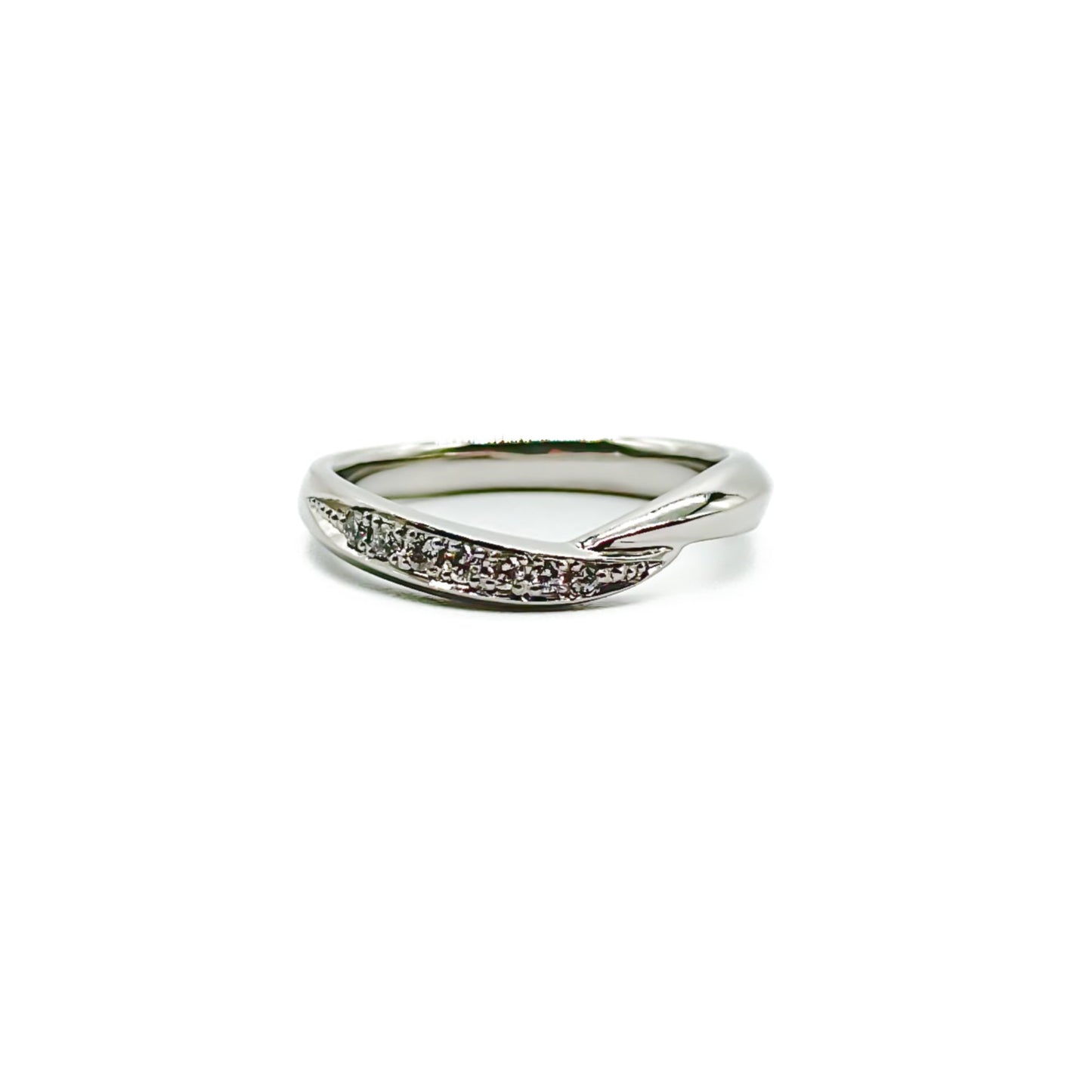 Pt900 twist ring