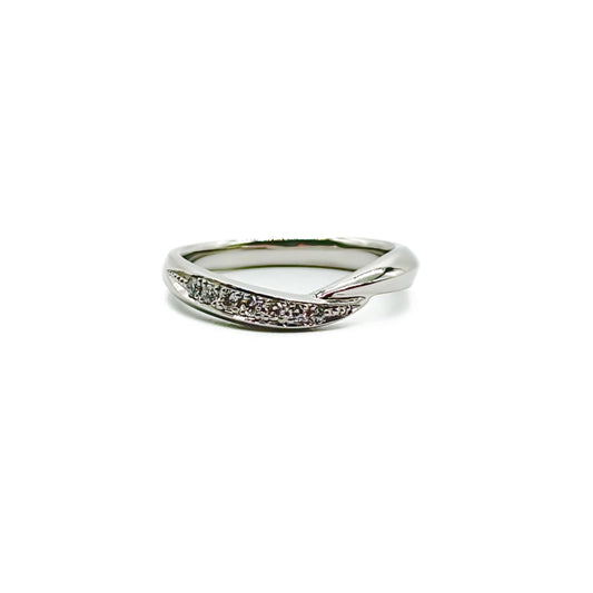 Pt900 twist ring